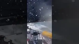 Foiling vs. Non-foiling Trimarans