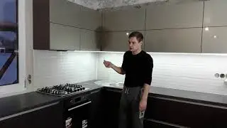 Угловая кухня из пластика FENIX и фурнитурой Blum.