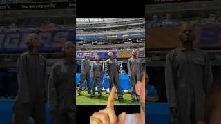 AI Robots were amongst the fans at SoFi Stadium during the season opener 🤖 👀