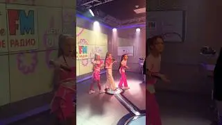 А ты чё такой серьезный? 
