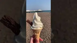 Ice cream by the beach! 🤤😋🍦