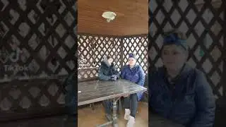 Ты не в трауре?