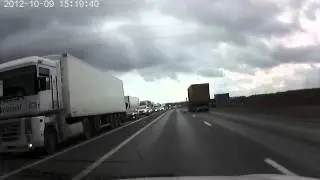 20121009 Самый умный по встречке
