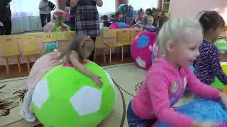 СУПЕР-ШОУ с Гигантскими меховыми мячиками
