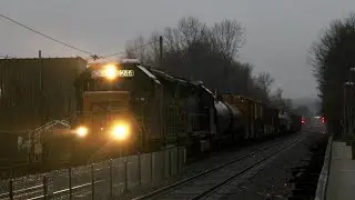CSX B722 at Ashland MA on a rainy afternoon 12/2/18