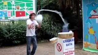 Продавец сахарной ваты \ Seller candyfloss
