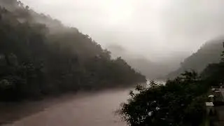 Rishikesh Ganga Maa Very Beautiful Rainwear // Uttrakhand ऋषिकेश #YouTube #Shorts #GangaRiver