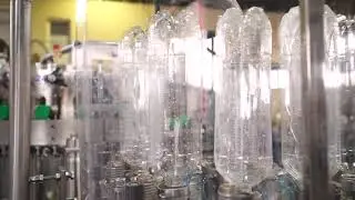 Автоматический Триблок розлива газированных напитков в ПЭТ бутылку 4500 бутылок в час