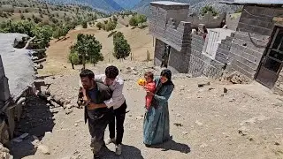Khosrow's help and cooperation from his brother Mirza to build a house / nomadic documentary