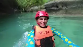 С острова Боракай на Себу, водопадTumalog Falls, каньонинг на водопаде Kawasan.
