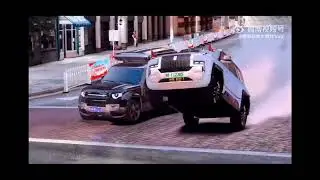 BYD's YangWang U8 vs Land Rover Defender render animation