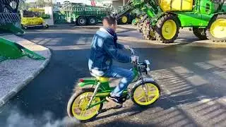 Peugeot 103 John Deere