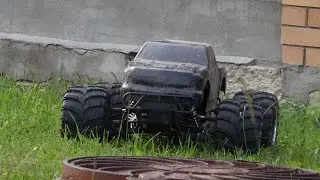 Радиоуправляемая модель Монстра Maverick Blackout MT 4WD RTR 1:5 (бензин)