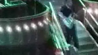 Limp Bizkit - Jump Around (live @ Family Values Tour St Louis 1999)