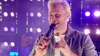 Olly Murs - She's Electric (Oasis Cover) Live @ V Festival 2020