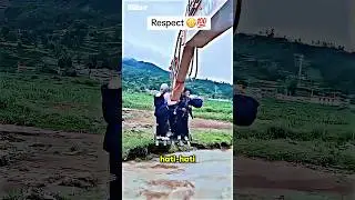 A Brave Excavator Operator Saves the Day 😱