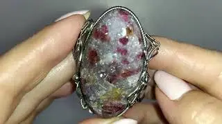УДИВИТЕЛЬНЫЕ КАМУШКИ В УКРАШЕНИЯХ,