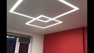 Натяжной потолок со световыми линиями