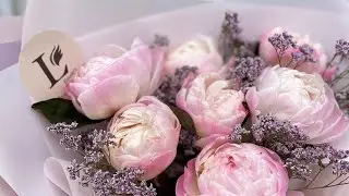 Букет с пионами