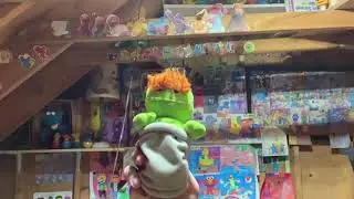 Oscar the Grouch and Grouches Sing Grouchelot