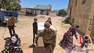 Emotional conflicts: The impact of separation on Asghar's daily life