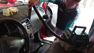DVC750L Makita Portable Vacuum Clean Car