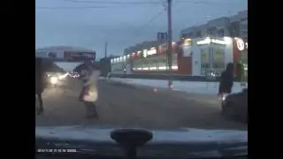 Водитель ВАЗа наехал на женщину