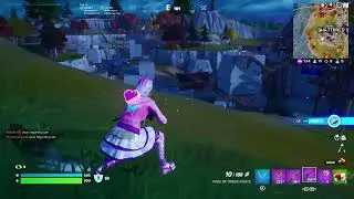 Fille Joue Live en direct a Fortnite