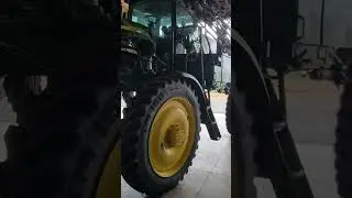 John Deere 4720 gets new tires, Trelleborg TM 150 #2023 #corn @trelleborgagritires