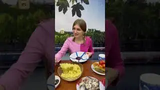 Лайфхак когда сидишь в гостях 😂😂 #funny #tiktok #лучшиеприколы #новийгод #приколы #2022 #2023