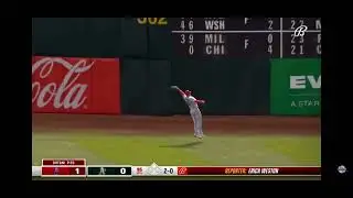 Hunter Renfroe no look catch!