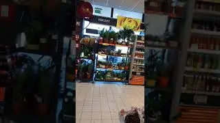 Prawidłowe noszenie maseczki , Biedronka Aleksandrów Łódzki.
