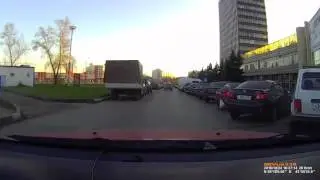 Реакция и самообладание  Очень сильно повезло девочке