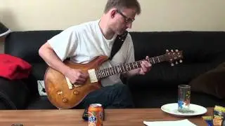 jag spelar elgitarr på ny förstärkare laney helrör