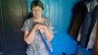 Наконец то у меня своя сумочка!!! На улице жара, я на веранде))