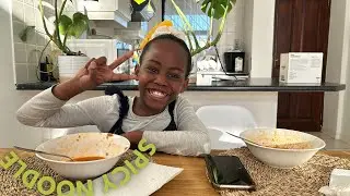 Mommy & Daughter Spicy Noodle Challenge