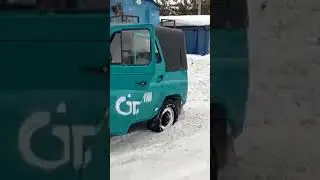 УАЗ зарылся 😂💪 