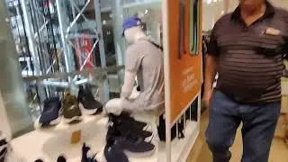 Одесса. 1 июня 2023. Идём совсем по другому, не курортный сезон.