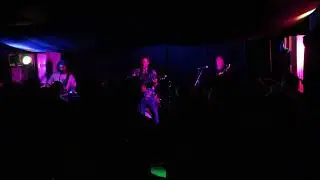 Nevermind the 90s "There She Goes" by The La's" at The Lounge Bar, Alton: 2nd June '23