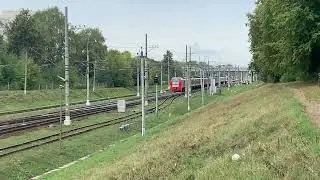 ЭС2Г Ласточка отправляется со станции Клин