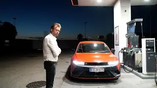 HVAD F..... ER DET HER?!
