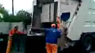 В Павлограде вывоз мусора