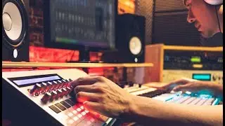 El perfil del compositor musical de hoy