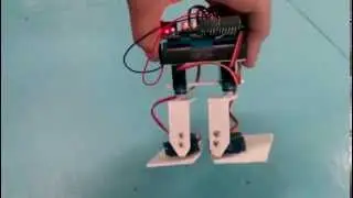 Шагающий робот Arduino