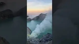 Забрался на действующий вулкан