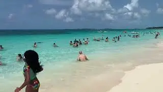 NASSAU BAHAMAS PUBLIC BEACH