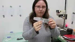 מעבדת צילום חדר חושך שחור לבן dark room photography