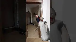 Scared Granny😜🤣🤣 