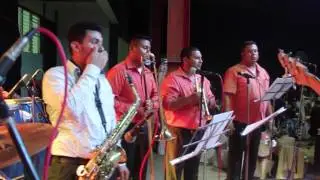 BANDA X EN LA CENA DE LOS 50 AÑO INMALG