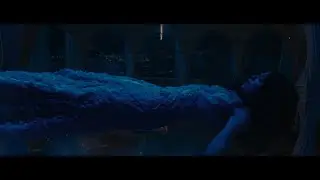 Юпитер узнаёт почему она королева - Восхождение Юпитер (2015)
